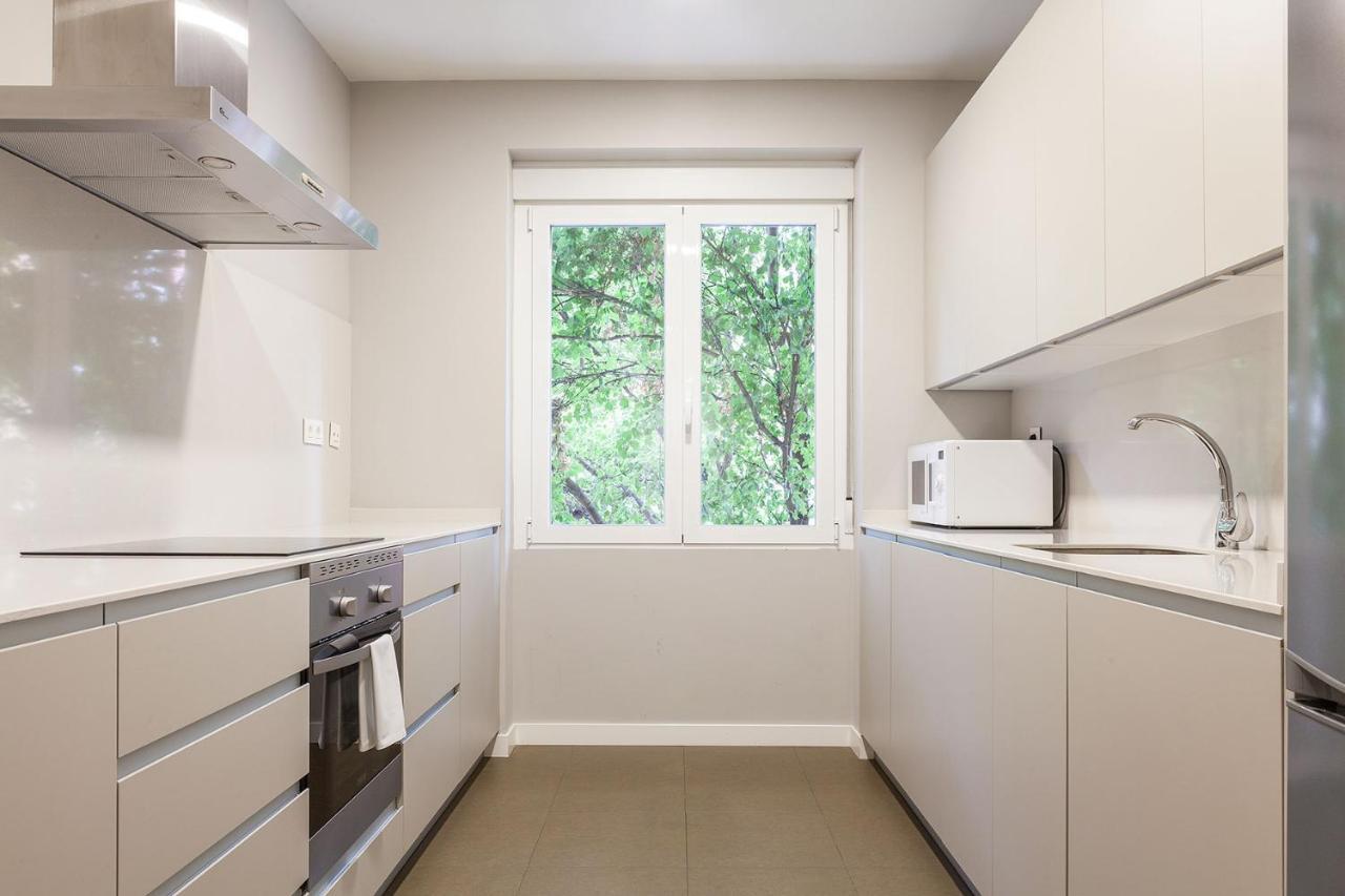 กานาอัน บูทิก อพาร์ตเมนต์ มาดริด Apartment ภายนอก รูปภาพ